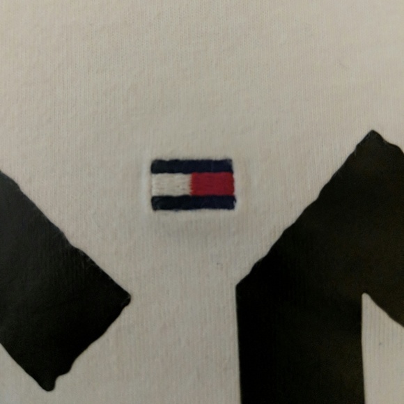 Tommy Hilfiger Shirt - Picture 2 of 3